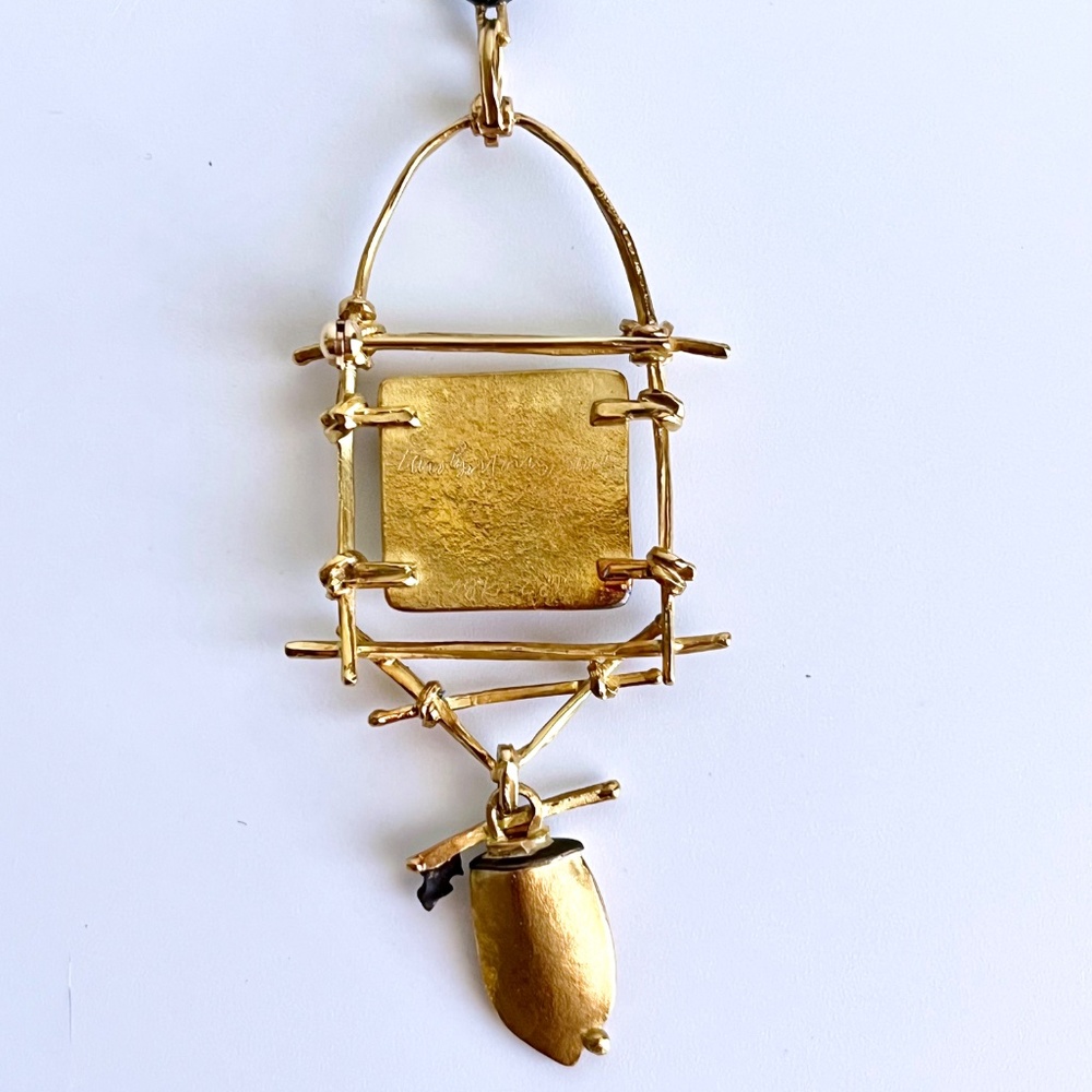 18K and 22K gold brooch with dendritic agate and bird - Picture 7 of 12